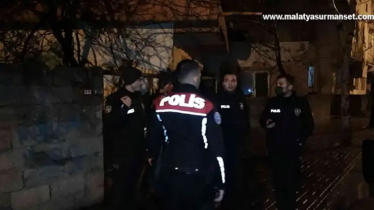 İkamete giren hırsız pencereden kaçtı