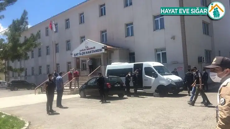 İki aile arasında silahlı kavga: 5 ölü