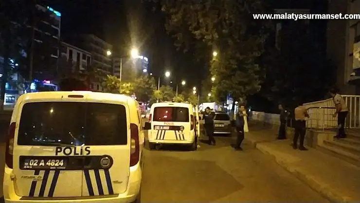 İki gurup arasında kavga