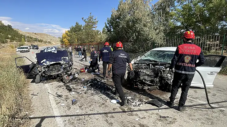 İki Otomobil Kafa Kafaya Çarpıştı 1 Ölü 1 Ağır Yaralı!