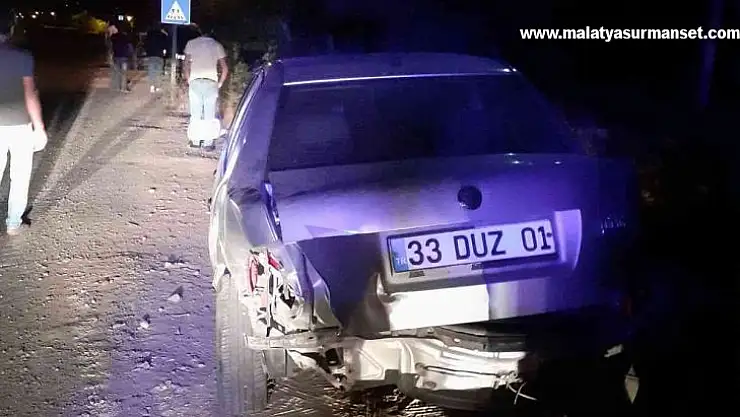 İki otomobilin çarpıştığı kazada 3 kişi yaralandı