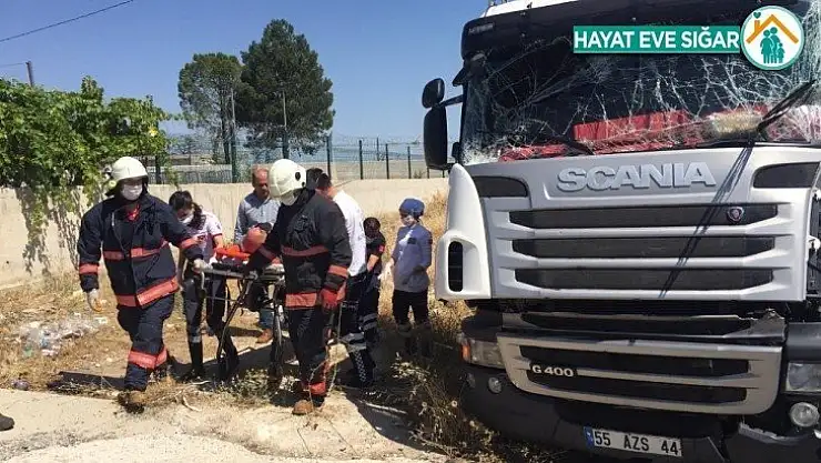 İki tırın karıştığı kazada 1 kişi yaralandı