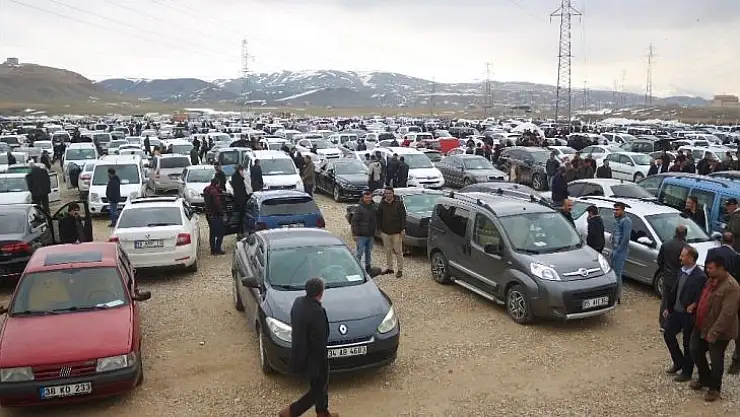 İkinci el otomobile bakan çok alan yok