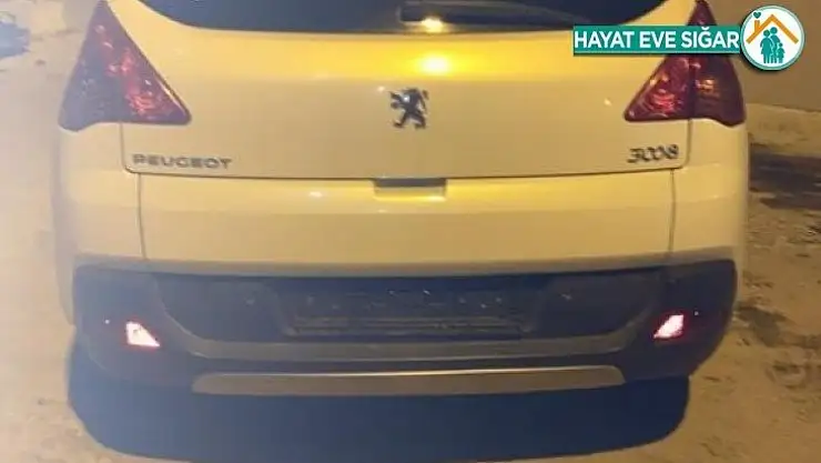 İkiz plakalı araç polisi de şaşırttı