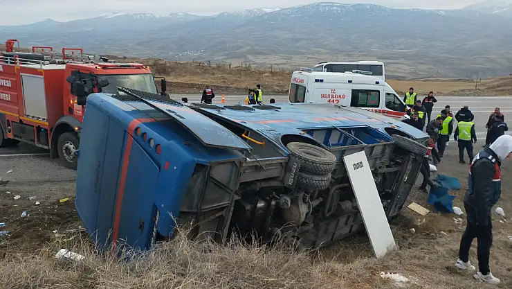 İmranlı'da Cezaevi Aracı Kaza Yaptı: 7 Yaralı Var