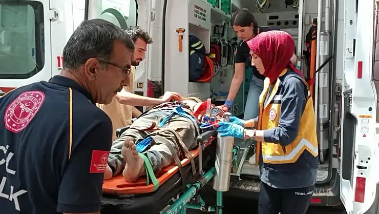 İnşaatta Çöken İskele 3 İşçiyi Yaraladı