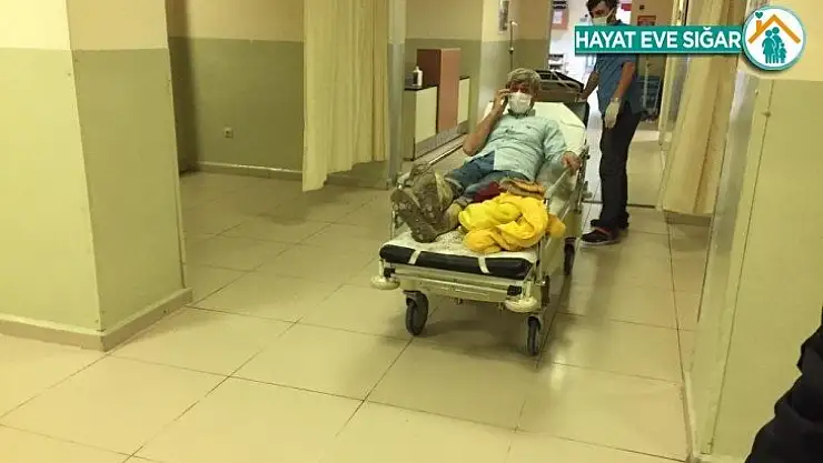 İnşaatta göçük meydana geldi, 4 işçi ölümden döndü