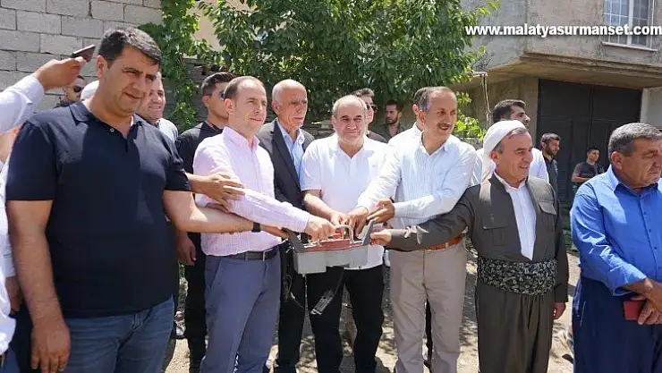 İş adamı Sabri Özel'den Irak sınırına sağlık ocağı
