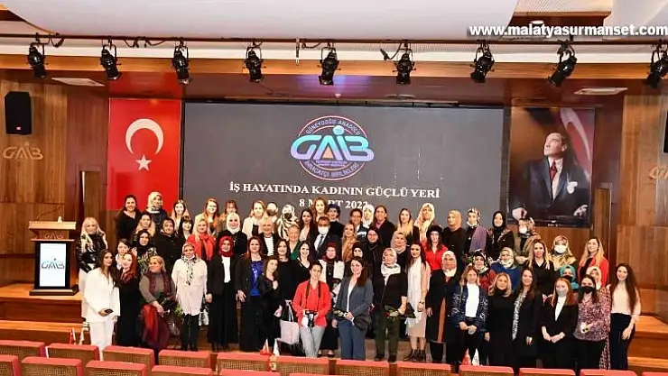 İş hayatında kadının yeri Gaziantep'te konuşuldu