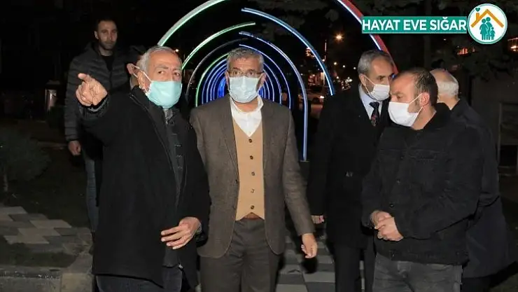 Işıklı yol ile üçgen park bir başka güzel