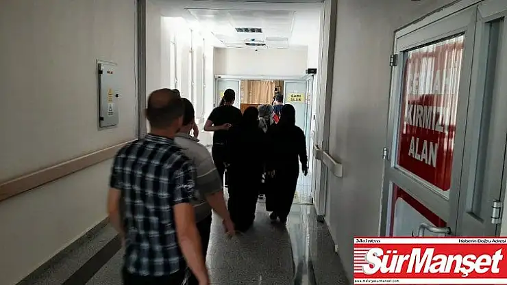 Islak zeminde kayarak düşen kadın yaralandı