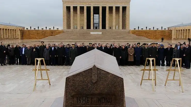 İsmet İnönü ölümünün 46. yılında mezarı başında anıldı