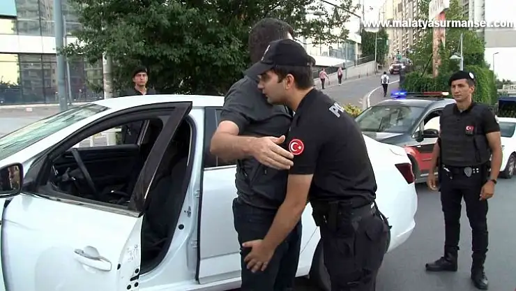 çok sayıda polisin katıldığı 'Narkotik Dar Alan Uygulaması' yapıldı