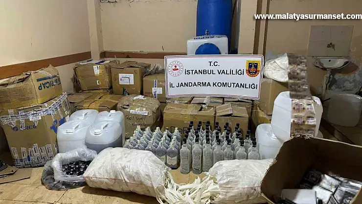 İstanbul'da kaçak alkol imalathanesine baskın: 3 bin 700 litre sahte içki ele geçirildi