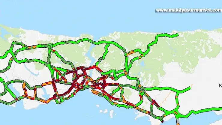 İstanbul'da lodos ve yağışlı hava trafiğini felç etti, yoğunluk yüzde 78'e ulaştı