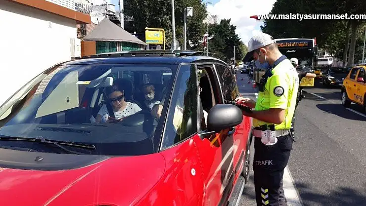 İstanbul'da polis ekiplerinden bayram denetimi