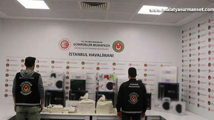 İstanbul Havalimanında kaçak cep telefonu ve oyun konsolu operasyonu