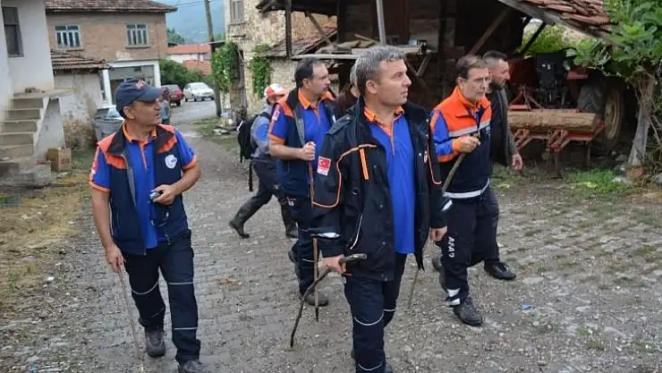 Jandarma ekipleri 8 ay sonra yaşlı kadının cesedini buldu