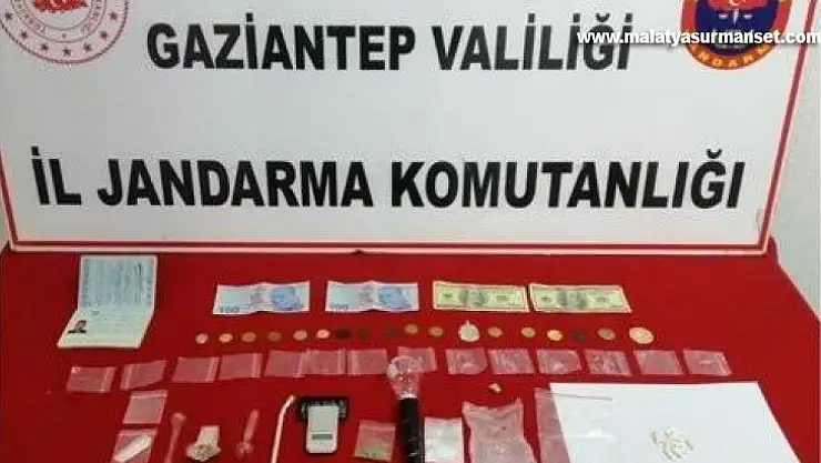 Jandarma uyuşturucu satıcısı ve kaçakçılara göz açtırmıyor