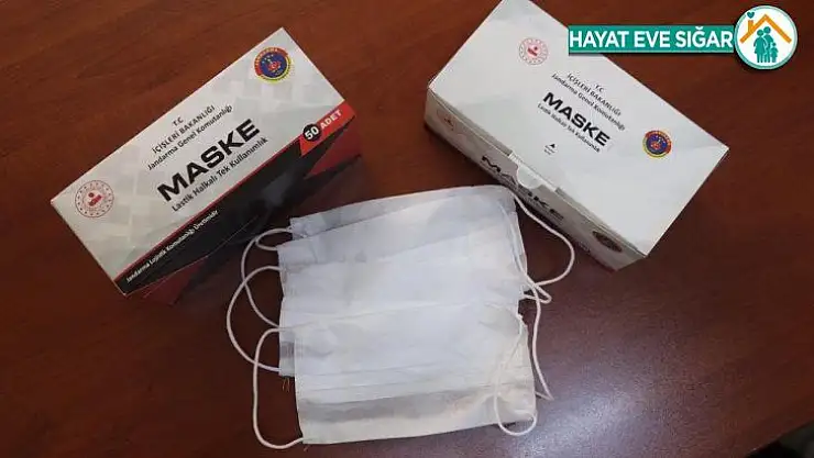 Jandarmadan cerrahi maske dağıtımı