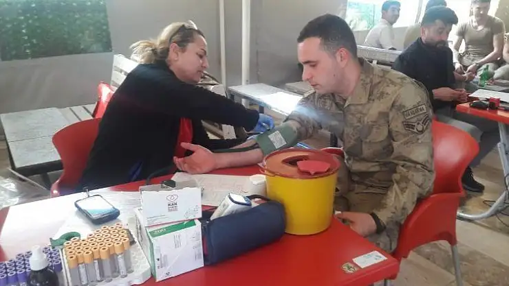 Jandarmadan kan bağışı