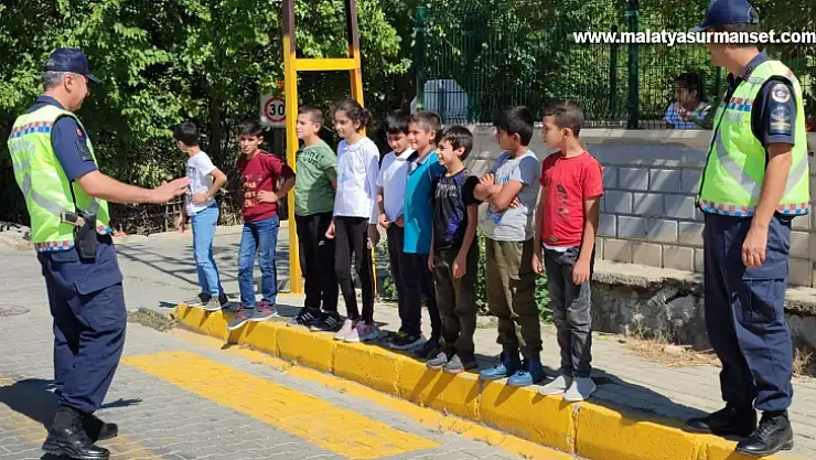 Jandarmadan öğrenciler için önlem