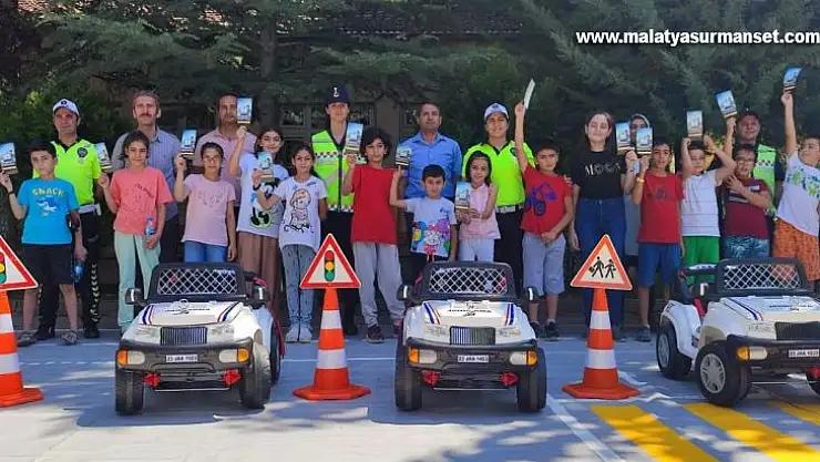 Jandarmadan öğrencilere trafik güvenliği eğitimi