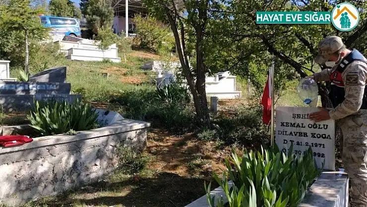 Jandarmadan şehitlere vefa