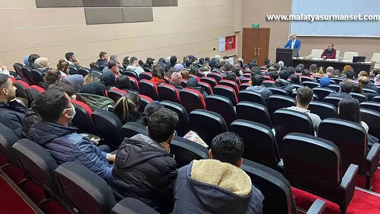 Kadayıfçı Sıtkı Usta üniversite öğrencileriyle bir araya geldi
