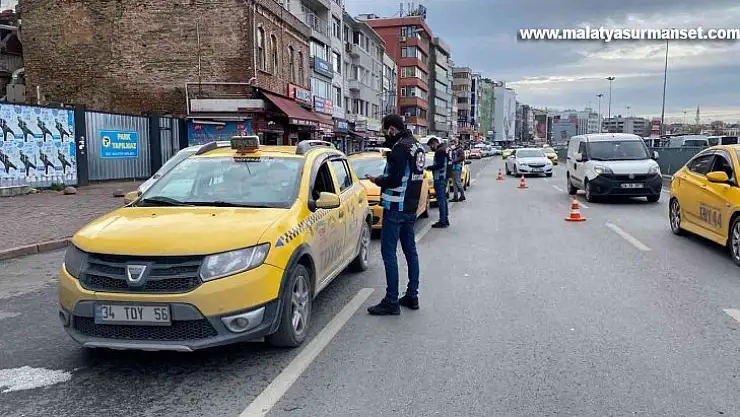 Kadıköy'de emniyet kemeri takmayan taksiciye ceza