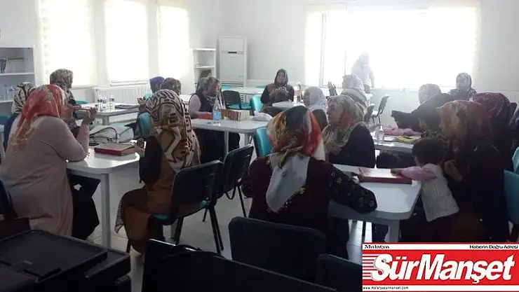 Kadın kursiyerler Mehmetçik için hatim indirdi