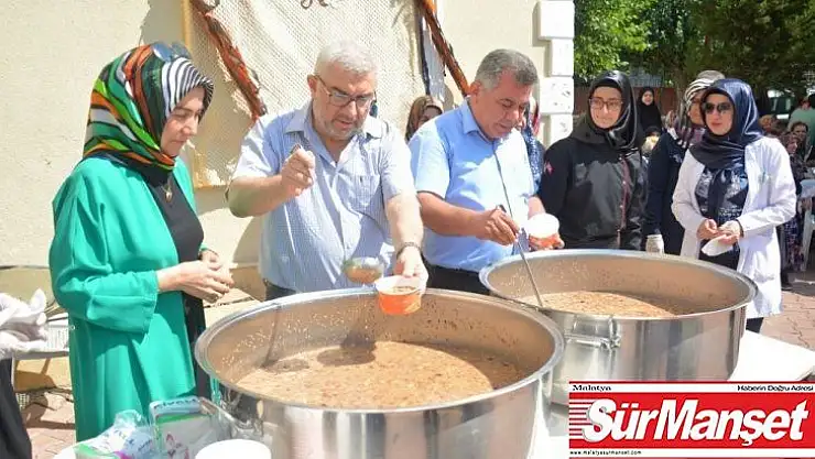 Kadın ve gençlik merkezinde aşure etkinliği