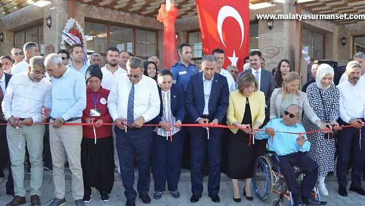 Kadınların yöresel ürün pazarı açıldı