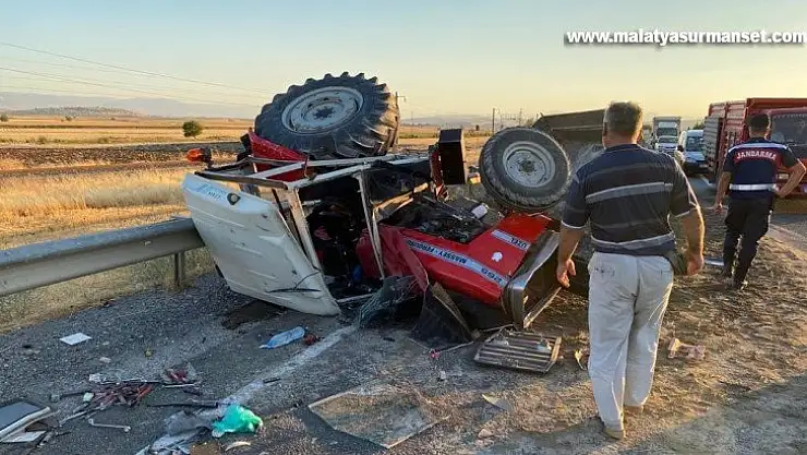 Kahramanmaraş'ta traktör ile tır çarpıştı: 3 yaralı