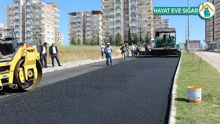 Kahta Belediyesi sıcak asfalt çalışmalarına başladı