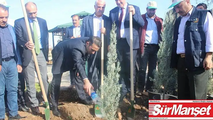 Kahta'da, 2 bin 500 fidan toprakla buluştu