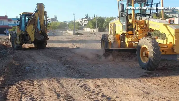 Kahta'da ikinci kapalı semt pazarı yapılıyor