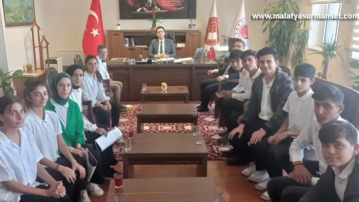 Kahta'da tiyatro ile uyuşturucu bağımlılığına dikkat çekiliyor