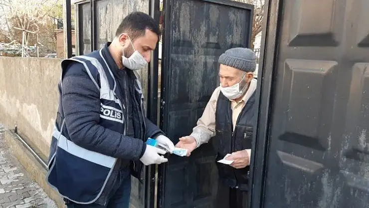 Kahta vefa ekibinden yaşlılara yardım eli