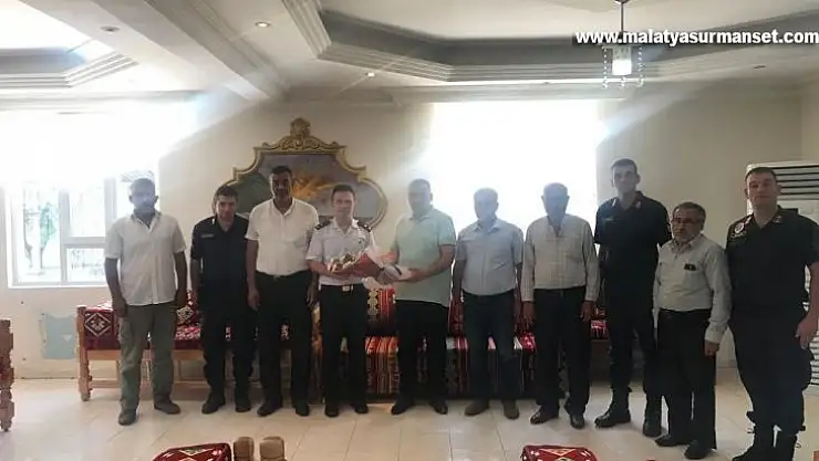 Kahtalı esnaflar İlçe Jandarma Komutanıyla bir araya geldi