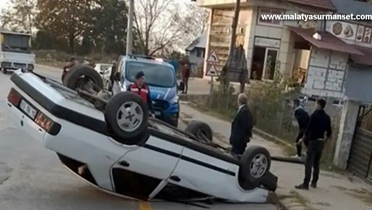 Kaldırıma çarpan otomobil takla attı: 1 yaralı