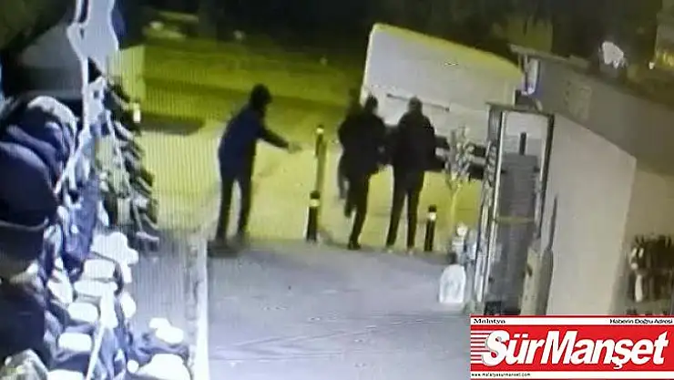 Kaldırımda bekleyen adamı bacağından vurdu