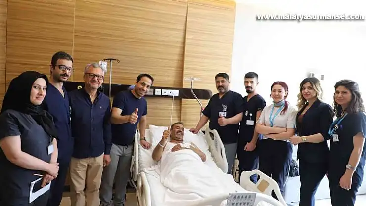 Kalp kapağı ameliyatsız yöntemle onarıldı