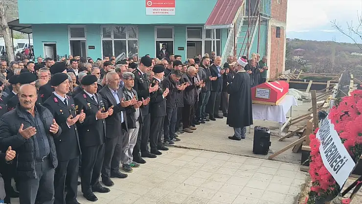 Kalp krizi sonucu vefat eden uzman çavuş son yolculuğuna uğurlandı