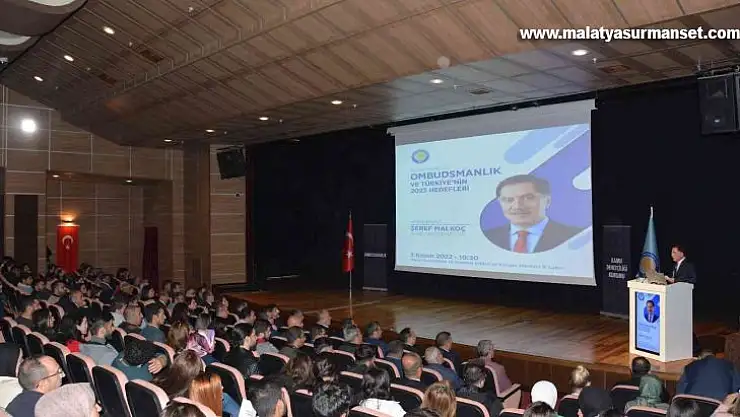 Kamu Başdenetçisi Malkoç, üniversitelilere iki yabancı dil öğrenilmesini önerdi