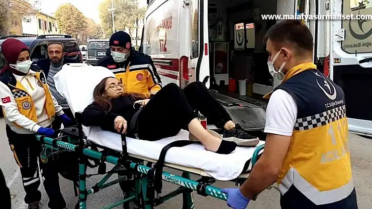 Kamyonet genç kıza böyle çarptı