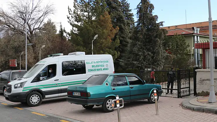Kamyonetin Çarptığı Yaşlı Kadın Hayatını Kaybetti Sürücü Gözaltında