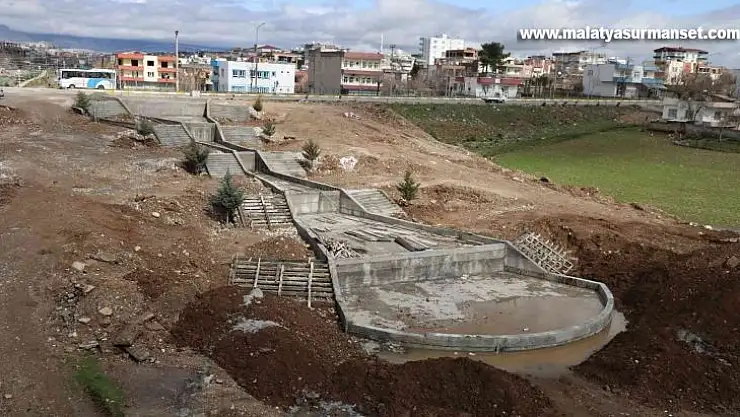 Kanal Boyu 2. etap parkın yapım çalışmaları sürüyor