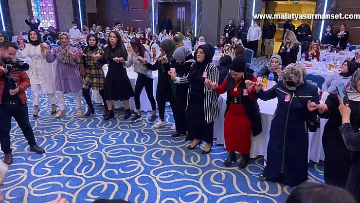 Kanser tedavisi gören kadınlar doyasıya eğlendi
