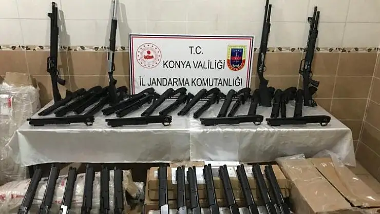 Kargo aracında kaçak üretim 173 tüfek bulundu